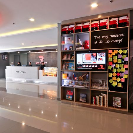 Red Planet Makati Amorsolo Makati City Buitenkant foto