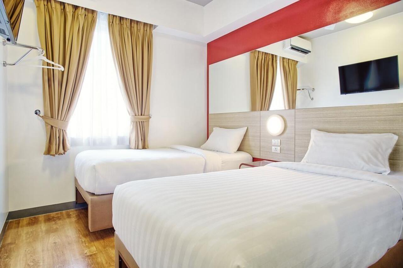 Red Planet Makati Amorsolo Makati City Buitenkant foto