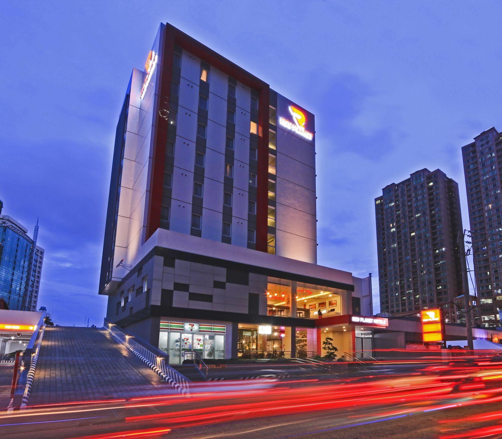 Red Planet Makati Amorsolo Makati City Buitenkant foto